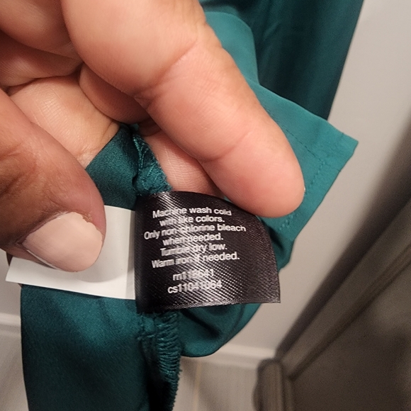 Women's LANE BRYANT Sz 26/28 bottom down long sleeve blouse green - Picture 4 of 10